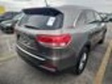 Used 2017 Kia Sorento LX image 3