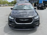 Used 2022 Chrysler Pacifica Touring-L image 2