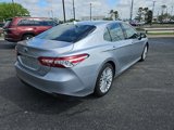 Used 2020 Toyota Camry XLE image 2