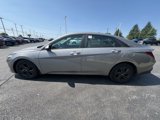 Used 2021 Hyundai Elantra SEL w/ Convenience Package image 6