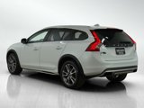 Used 2015 Volvo V60 T5 Cross Country image 3