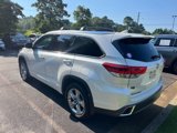 Used 2019 Toyota Highlander Limited Platinum image 3