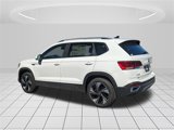 Used 2024 Volkswagen Taos SE image 3