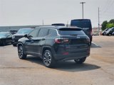 Used 2022 Jeep Compass Limited image 2