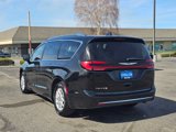 Used 2021 Chrysler Pacifica Touring-L image 4