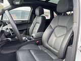 Certified 2024 Porsche Macan image 5