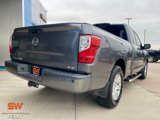 Used 2018 Nissan Titan SV image 3