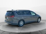 Used 2022 Chrysler Pacifica Touring-L image 3