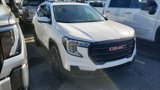 Used 2022 GMC Terrain SLE w/ Driver Convenience Package image 2
