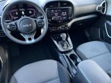 Used 2023 Kia Soul LX image 2