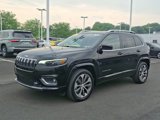 Used 2019 Jeep Cherokee Overland image 3