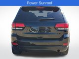 Used 2018 Jeep Grand Cherokee Laredo image 5