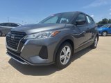 Used 2025 Nissan Kicks Play S image 2