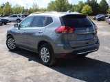 Used 2017 Nissan Rogue SV image 6