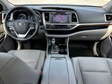 Used 2015 Toyota Highlander Limited image 2
