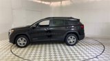 Used 2023 GMC Terrain SLE w/ Driver Convenience Package image 5