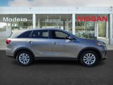 Used 2019 Kia Sorento LX image 3