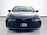 Used 2019 Toyota Avalon Limited image 2