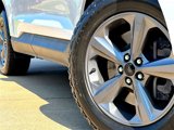 Used 2022 Ford Edge SEL w/ Sport Appearance Package image 2