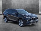 Used 2022 Toyota Highlander Limited image 3
