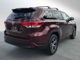 Used 2019 Toyota Highlander LE image 6