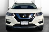 Used 2019 Nissan Rogue SV image 2