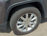 Used 2016 Jeep Cherokee Limited image 3