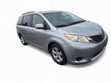 Used 2011 Toyota Sienna LE image 2