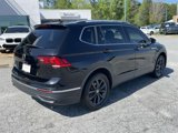 Used 2022 Volkswagen Tiguan SE w/ Panoramic Sunroof Package image 3