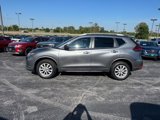Used 2020 Nissan Rogue SV image 2