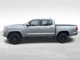 Used 2016 Toyota Tacoma 2WD Double Cab image 2