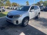 Used 2015 Kia Sorento LX image 3
