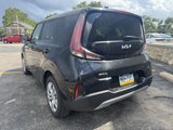 Used 2023 Kia Soul LX image 3