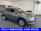 Used 2020 Nissan Rogue SV image 2