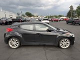 Used 2013 Hyundai Veloster w/ Style Pkg image 4