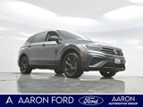 Used 2024 Volkswagen Tiguan SE w/ Panoramic Sunroof Package image 3
