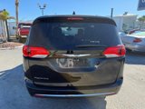Used 2018 Chrysler Pacifica Touring-L image 4