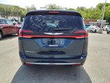 Used 2023 Chrysler Pacifica Touring-L image 5