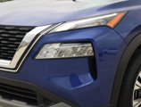 Used 2023 Nissan Rogue SV image 3