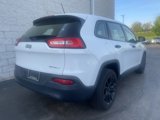 Used 2016 Jeep Cherokee Sport image 3