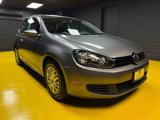 Used 2010 Volkswagen Golf 2-Door image 3