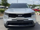 Used 2022 Kia Sorento LX image 2