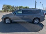 Used 2022 Chrysler Pacifica Touring-L image 2