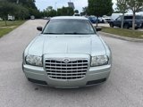 Used 2005 Chrysler 300 image 3