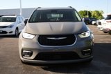 Used 2022 Chrysler Pacifica Touring-L image 3