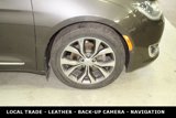 Used 2017 Chrysler Pacifica Limited image 6