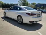 Used 2022 Lexus ES 300h w/ Luxury Package image 4