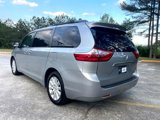 Used 2015 Toyota Sienna LE image 4