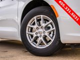 New 2025 Chrysler Pacifica Select image 2
