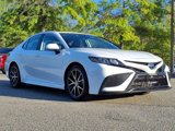 Used 2023 Toyota Camry SE image 2
